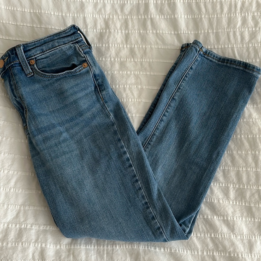 Universal Thread High Rise Slim Straight Jeans